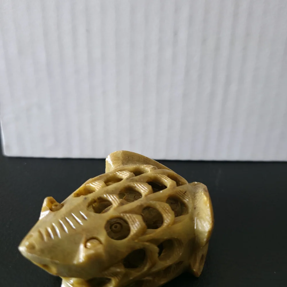 Vintage Hand-Carved Soapstone Jade Frog Figurine – Mother & Baby Hidden Inside